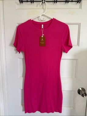 ReoRia Bright Hot Pink Short Sleeve Ribbed Tee Dress